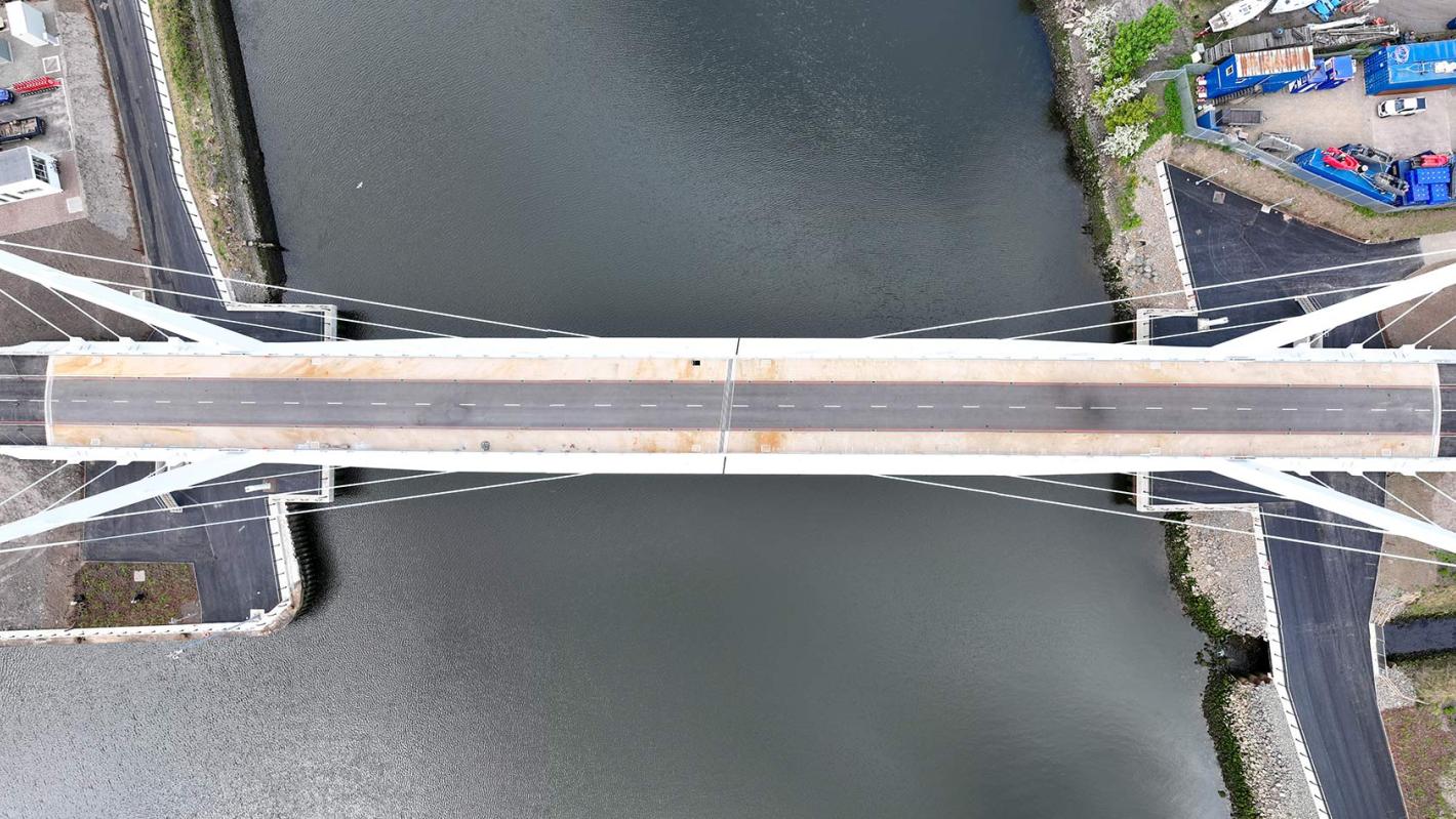 Renfrew Bridge Opening Banner 2